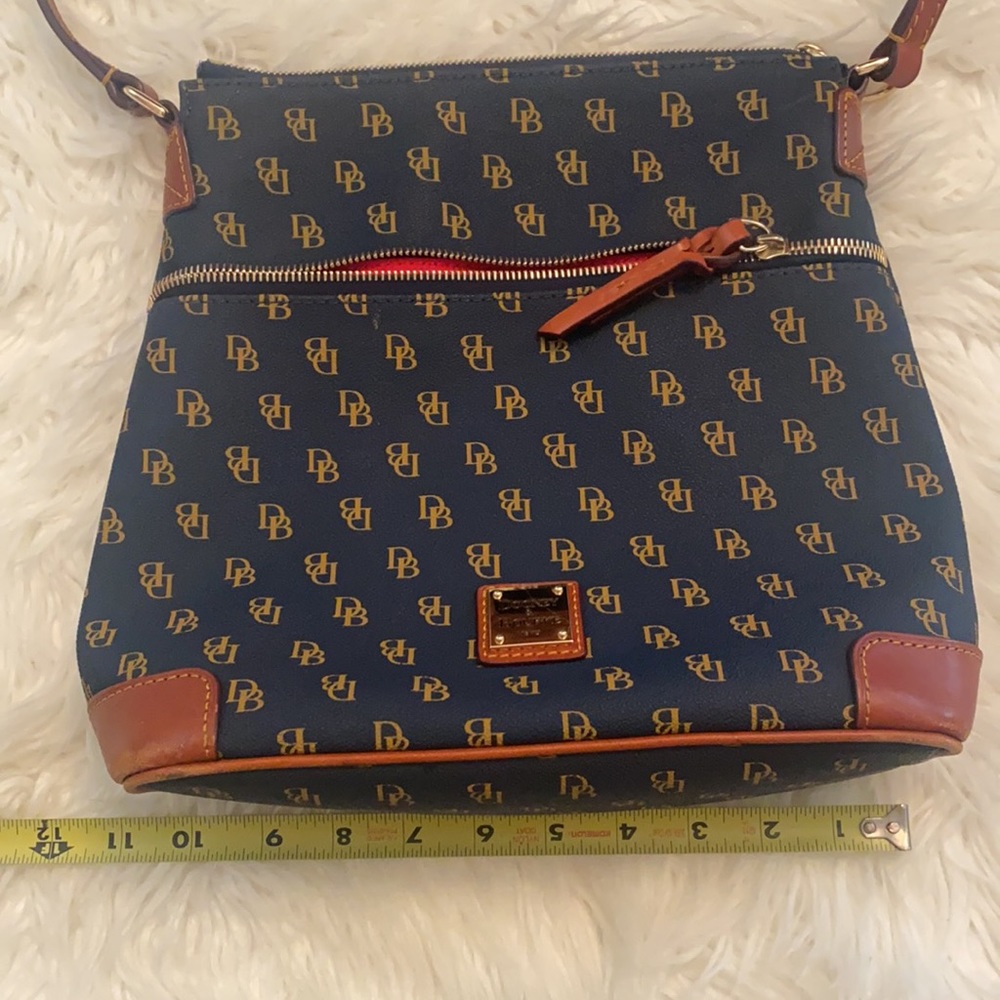 EUC Dooney & Bourke navy initial over shoulder satchel - Picture 14 of 16
